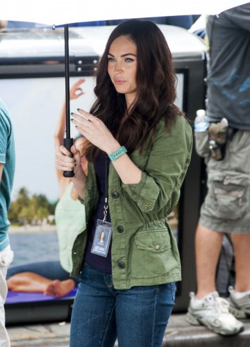 Меган Фокс в образа на Ейприл. Снимка: Splash news