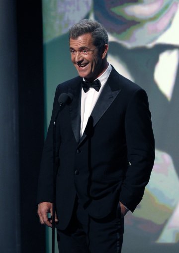 Мел Гибсън плаща щедро на бившите си, но те продължават да странят от него. Снимка: Reuters