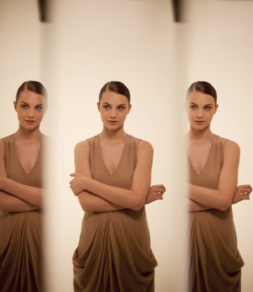 Снимка; Max Factor