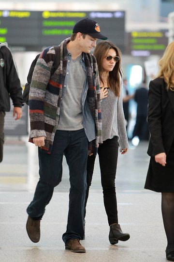 Мила и Аштън; Снимка: Splash News