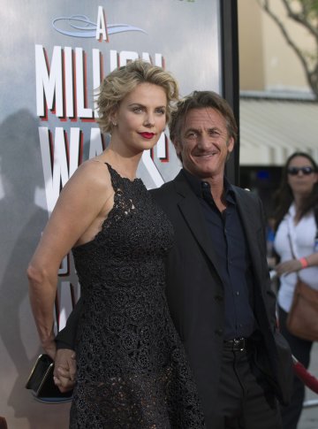 Чарлийз и Шон; Снимка: Reuters