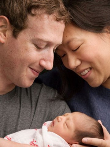 Семейството с първата им дъщеря. Снимка: Facebook