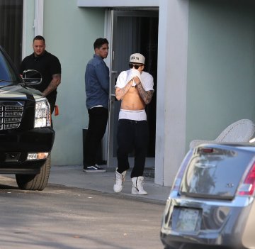 Снимка; Splash News