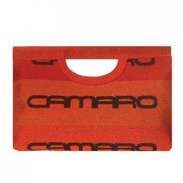 Снимка: kimwhitehandbags.com
Чанта, направена от седалка на Камаро