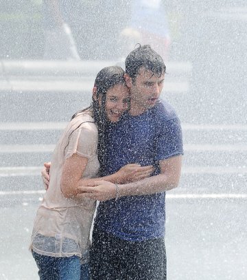 Кейти и Люк на снимачната площадка: Снимка: Splash News