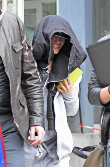 Жана напусна ареста щастлива. Снимка: Булфото