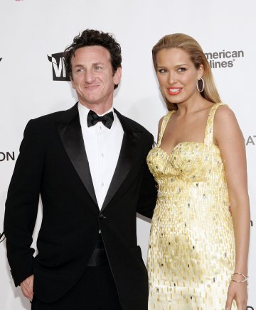 Шон Пен и Петра Немцова; Снимка: Reuters