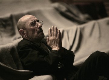 Снимка: Театър Азарян