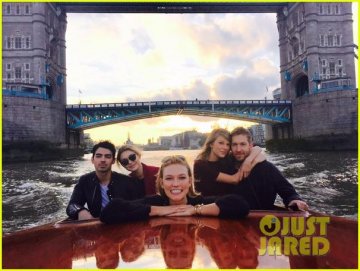 Снимка; Twitter