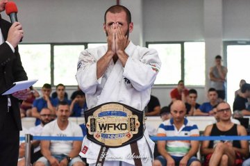 България с две победи над Русия в професионалния турнир по карате киокушин