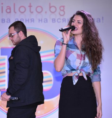 Приказен рожден ден с много музика и награди!