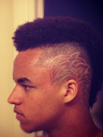 Конър Крус с индианска визия