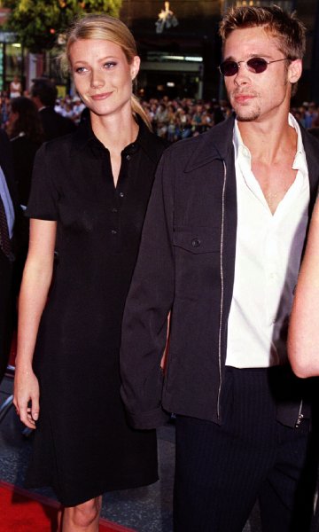 Гуинет и Брад бяха златната двойка на Холивуд през 1995 г; Снимка: Reuters
