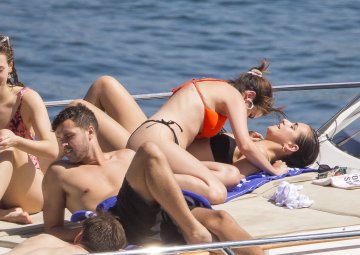 Снимки: Splash