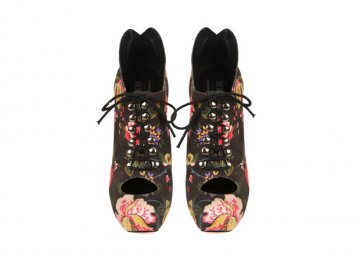 Снимка: Rodarte
