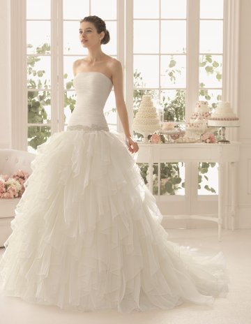 Модел ANAT, Снимка: La Sposa