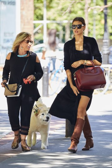 Глория и Ирина; Снимка: J. Webber/Splash News