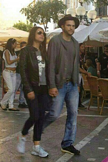 Аштън и Мила; Снимка: Splash News 