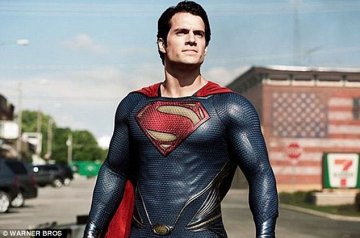 Хенри Кавил в ролята на Супермен. Снимка: Warner Bros