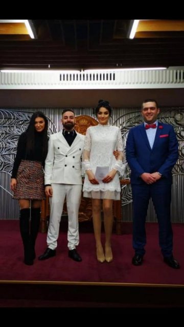 Снимки: Facebook