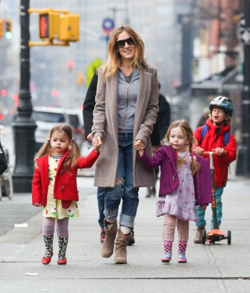 Сара Джесика Паркър и трите ѝ деца; Снимка: Splash News