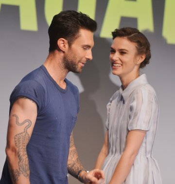 Адам с ко-звездата си Кийра Найтли; Снимка: Getty Images