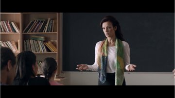 Яна Маринова във филма "11 А". Снимка: Златна роза