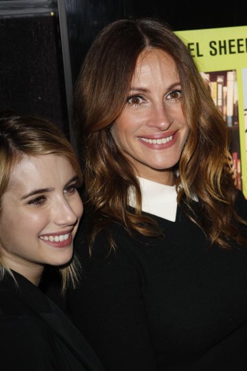 Джулия и племенничката ѝ Ема; Снимка; Reuters