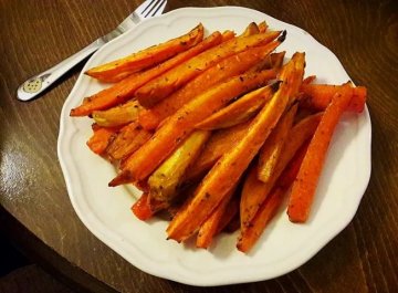 Снимка: Cloves and vanilla