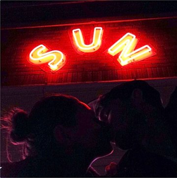 Това са Аштън и Мила; Снимка: Twitter