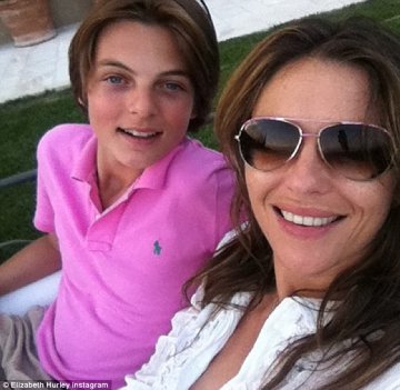 Елизабет и Деймиън; Снимка: Instagram