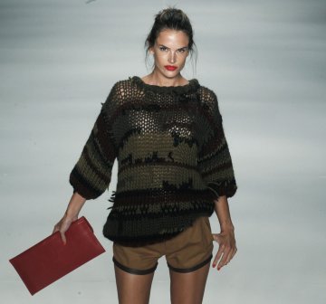 Бременната Алесандра на модния подиум по време на седмицата на модата в Сао Пауло през януари. Снимка: Reuters