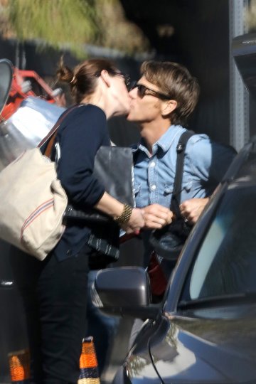 Снимка; Splash News