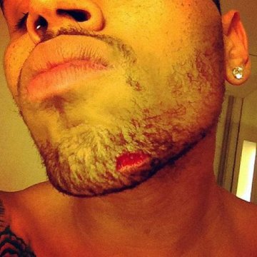 Разцепената брада на Крис Браун. Снимка: Twitter