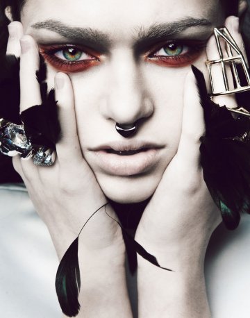 Снимка:Fashion Gone Rogue