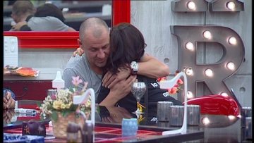 Заражда се флирт между Преслава и Гъмов