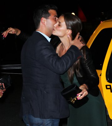 Кейти Холмс се появи с мистериозен мъж. Дали наистина са само приятели? Снимка: Splas news