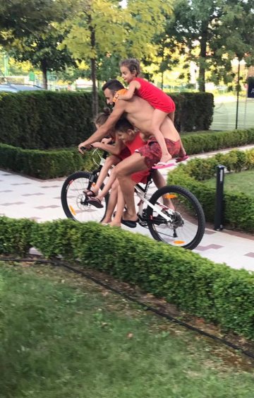 Снимка: Facebook