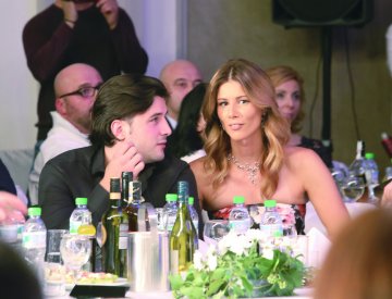 Цвети Пиронкова се похвали с  годежен пръстен