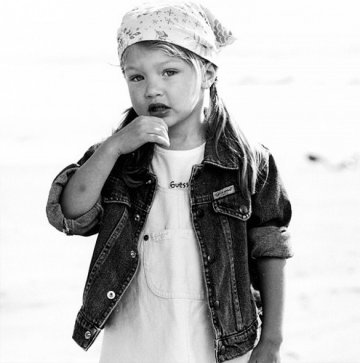 Джиджи Хадид; Снимка: Guess