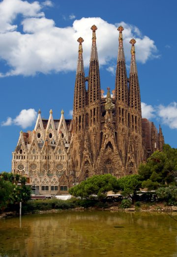 Sagrada Família  на Гауди... Снимка: Dreamstime