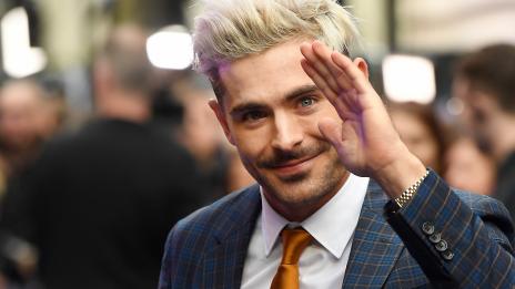 Брадато татенце – новата визия на Зак Ефрон 