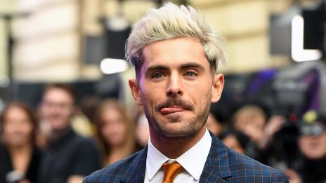 Зак Ефрон празнува рожден ден с гаджето в Австралия