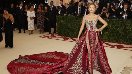 Звездите си спомнят за Met Gala