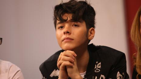 Кристиан Костов – с грим и лак за нокти за нова фотосесия