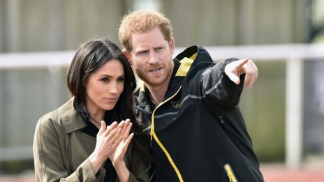 Искат ли още Меган Маркъл и принц Хари да използват статута си на кралски особи?