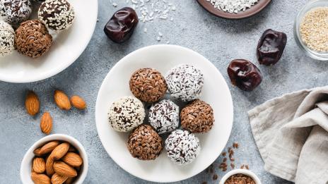 Как да приготвите: Сурови бонбони с бадеми 