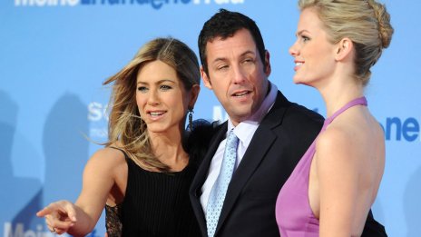 Дженифър Анистън се събра с Адам Сандлър