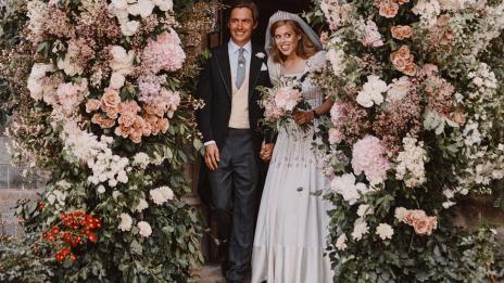 Първи снимки от сватбата на принцеса Беатрис