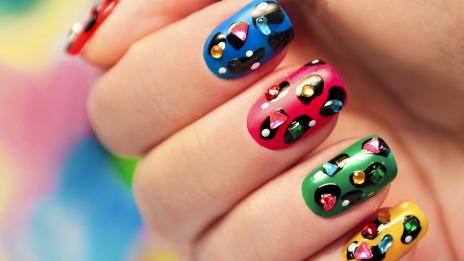 Маникюр вкъщи: 4 идеи с петна, които да пробвате